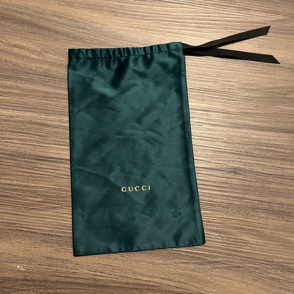 Gucci eyeglass pouch